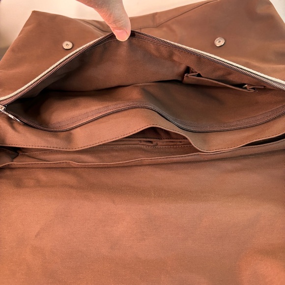 Vintage Lacoste New City Casual Brown/Tan messenger bag EUC 11.5" x 15.7" x 5” - Picture 8 of 12